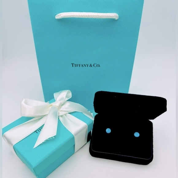 Tiffany & Co. 18k Gold Turquoise One Carat Faceted Earrings with Packaging - Picture 12 of 12